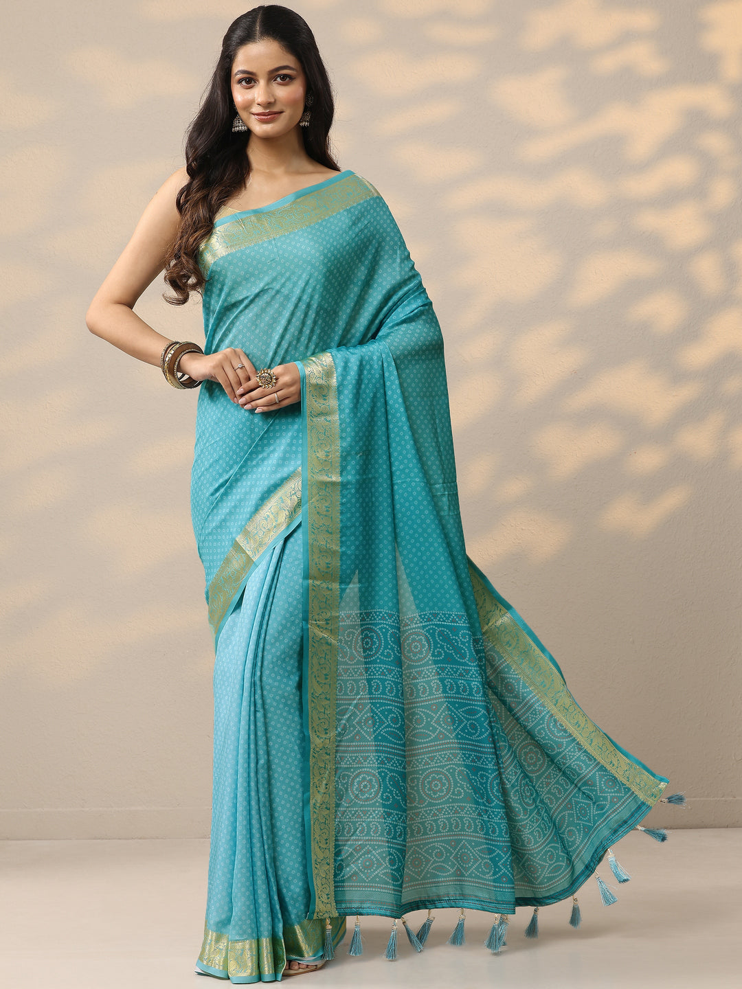 Turquoise Blue Bandhani Printed Silk Blend Saree With Unstitched Blouse Piece