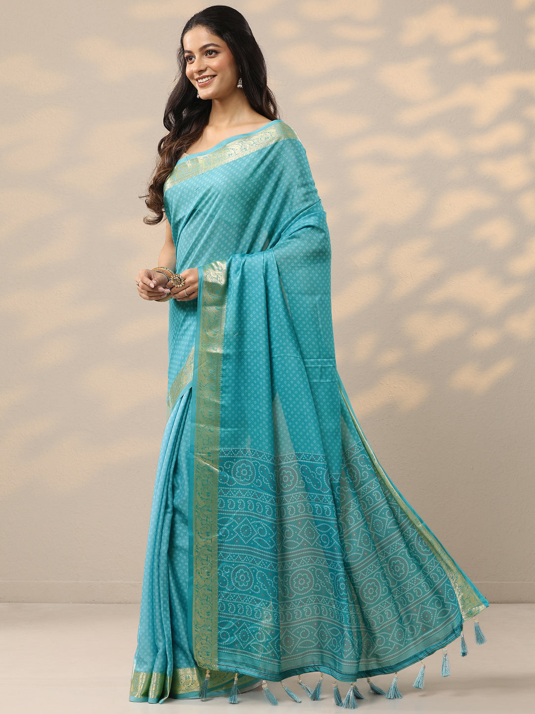Turquoise Blue Bandhani Printed Silk Blend Saree With Unstitched Blouse Piece