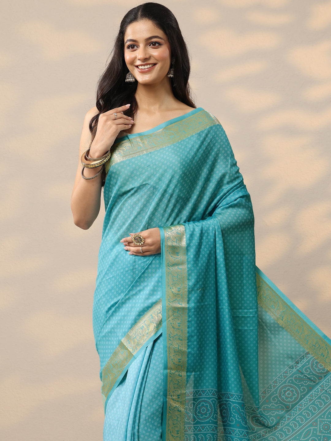 Turquoise Blue Bandhani Printed Silk Blend Saree With Unstitched Blouse Piece