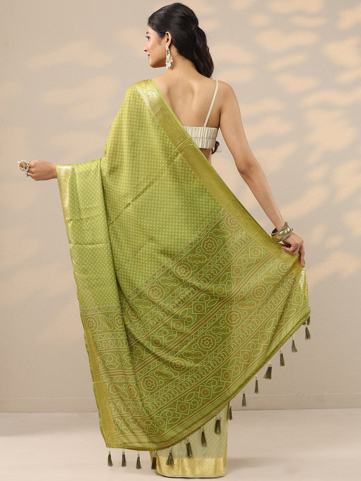 Green Bandhani Printed Silk Blend Saree With Unstitched Blouse Piece