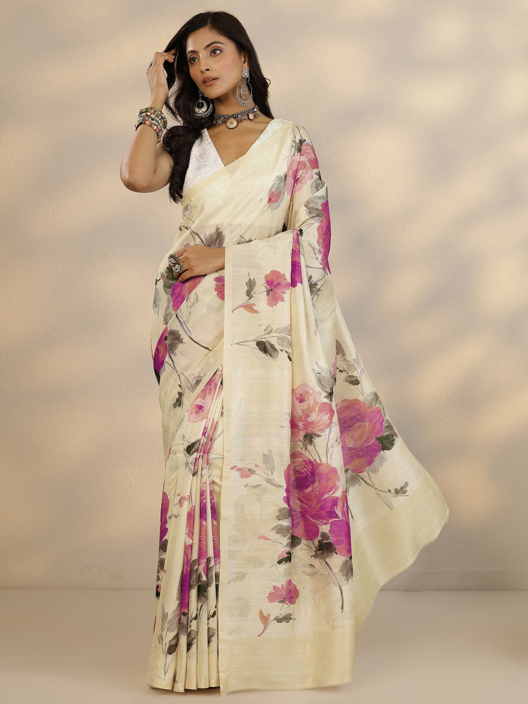 Cream Printed Silk Blend Saree With Unstitched Blouse Piece
