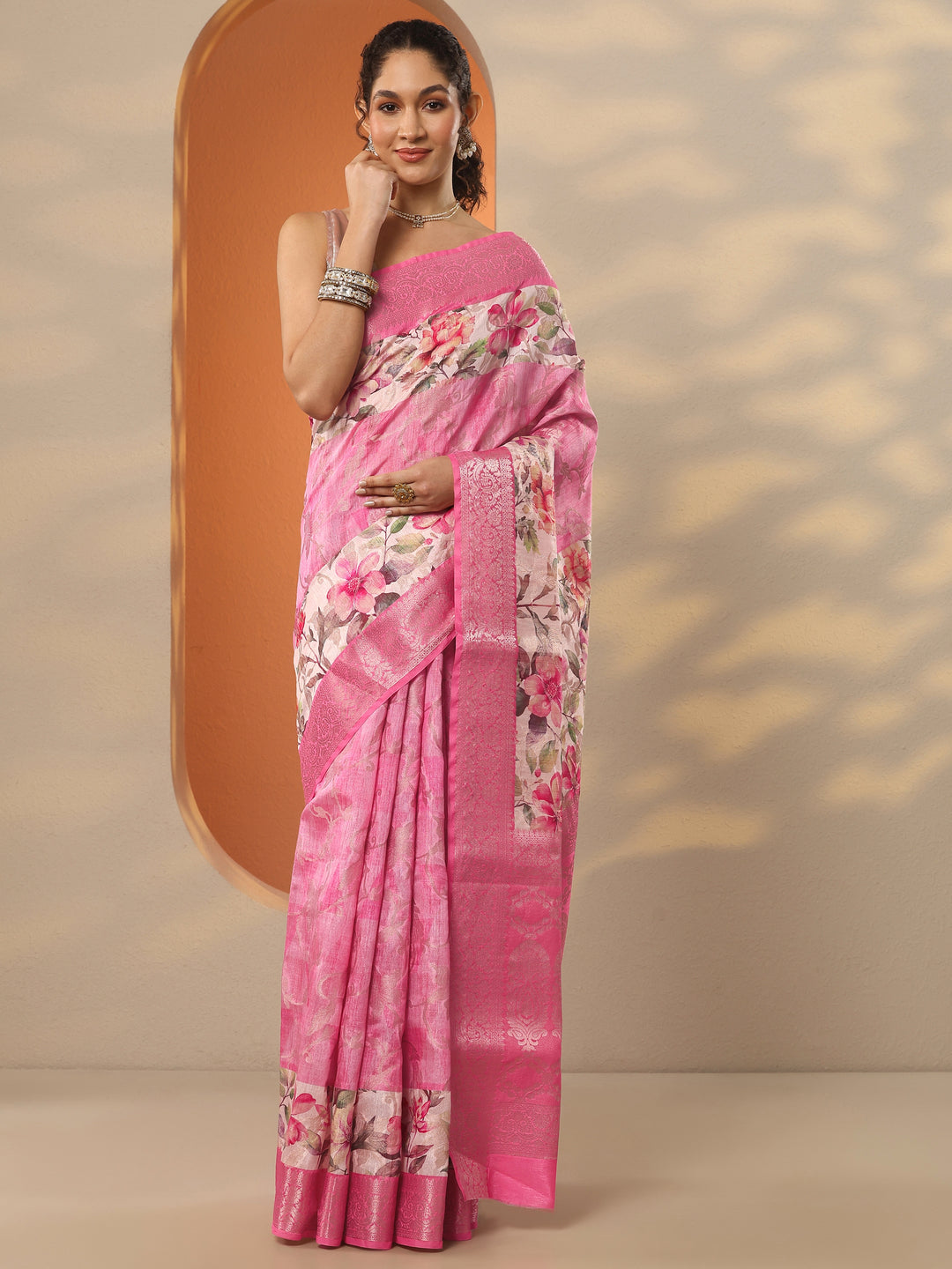 Pink Printed Silk Blend Saree With Unstitched Blouse Piece