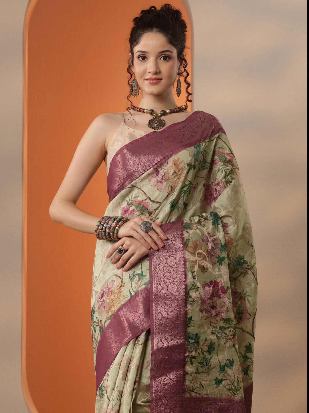 Green Printed Silk Blend Saree With Unstitched Blouse Piece