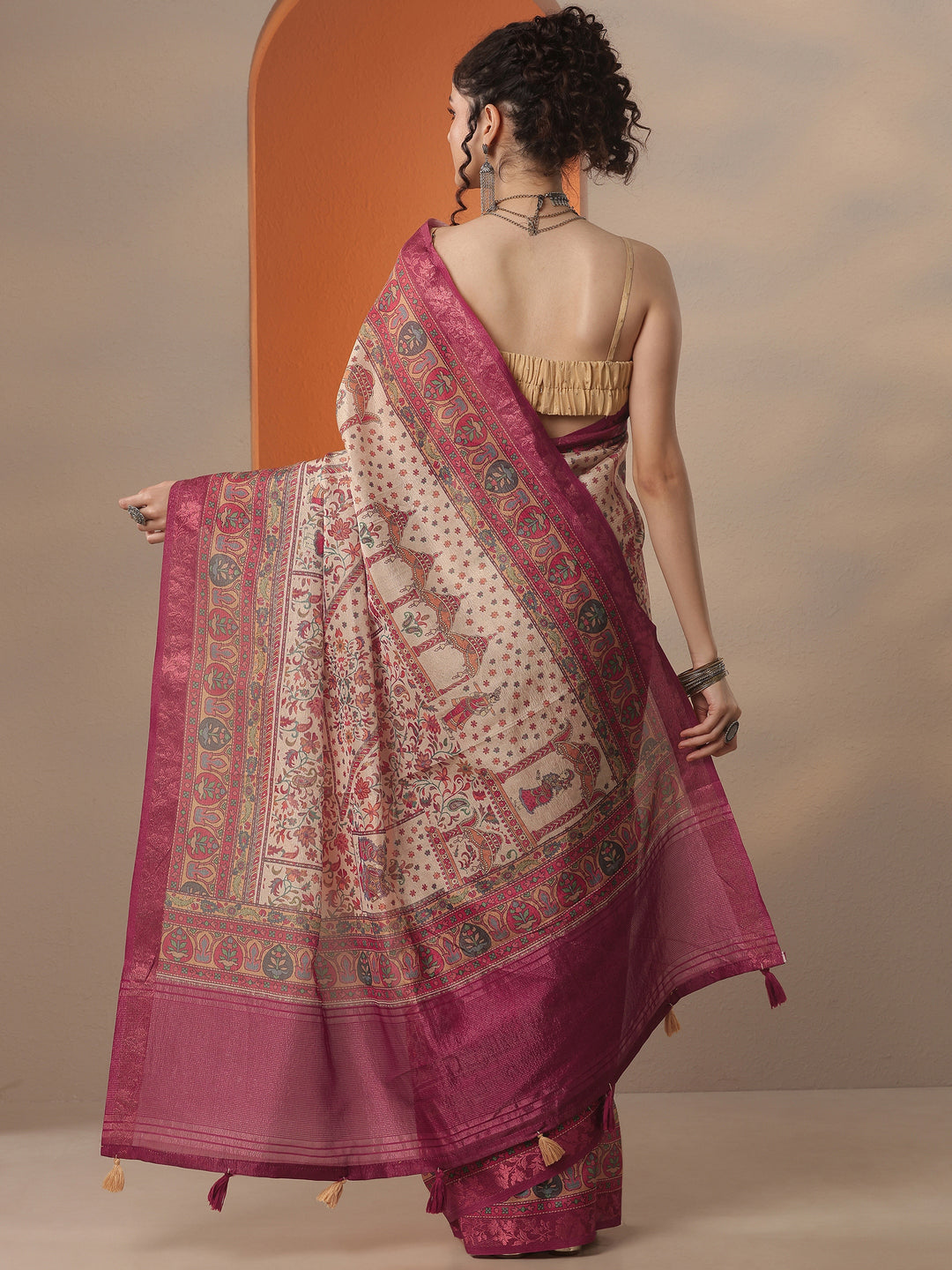 Cream Printed Chinon Saree With Unstitched Blouse Piece