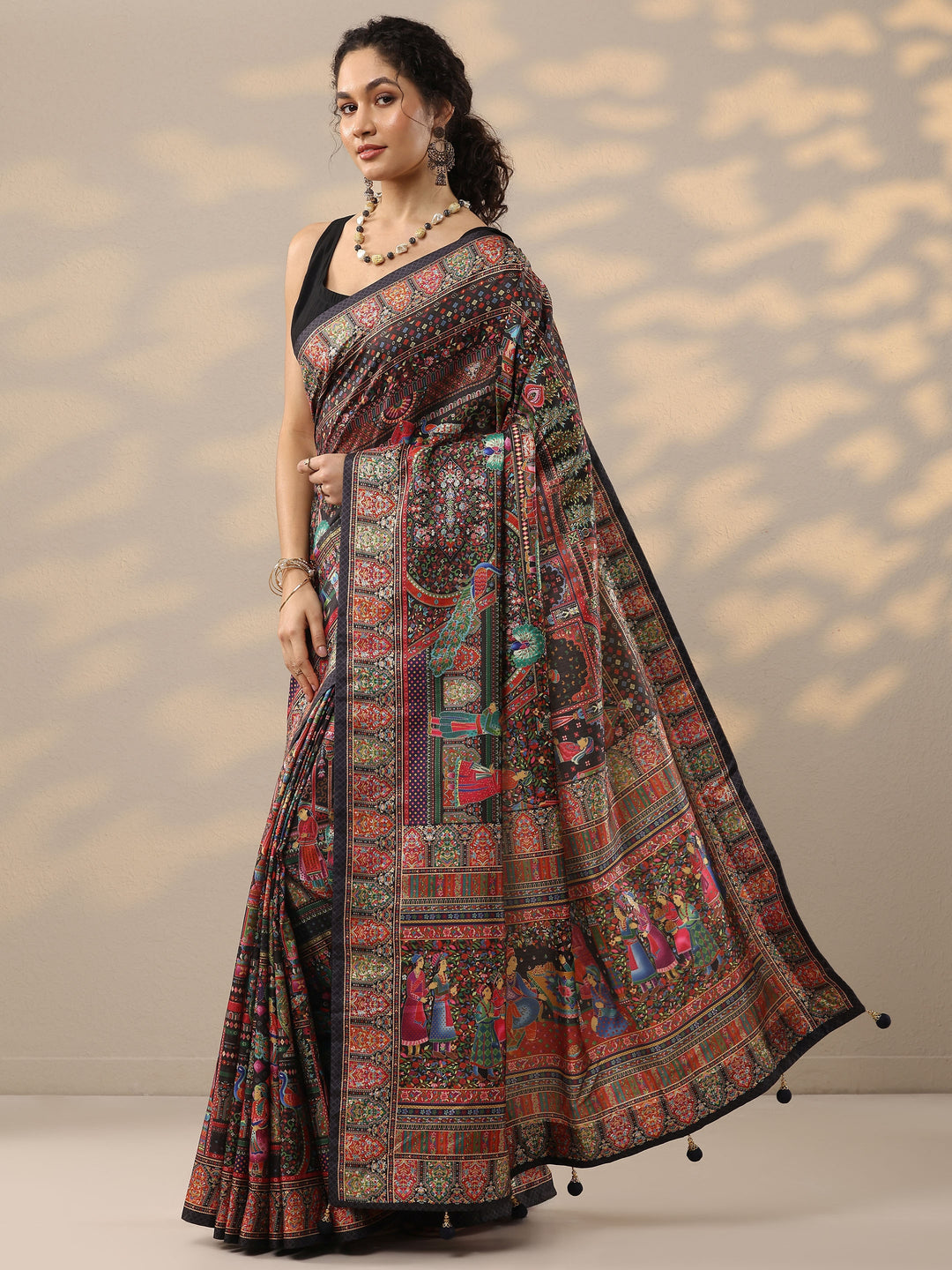 Black Printed Silk Blend Saree With Unstitched Blouse Piece