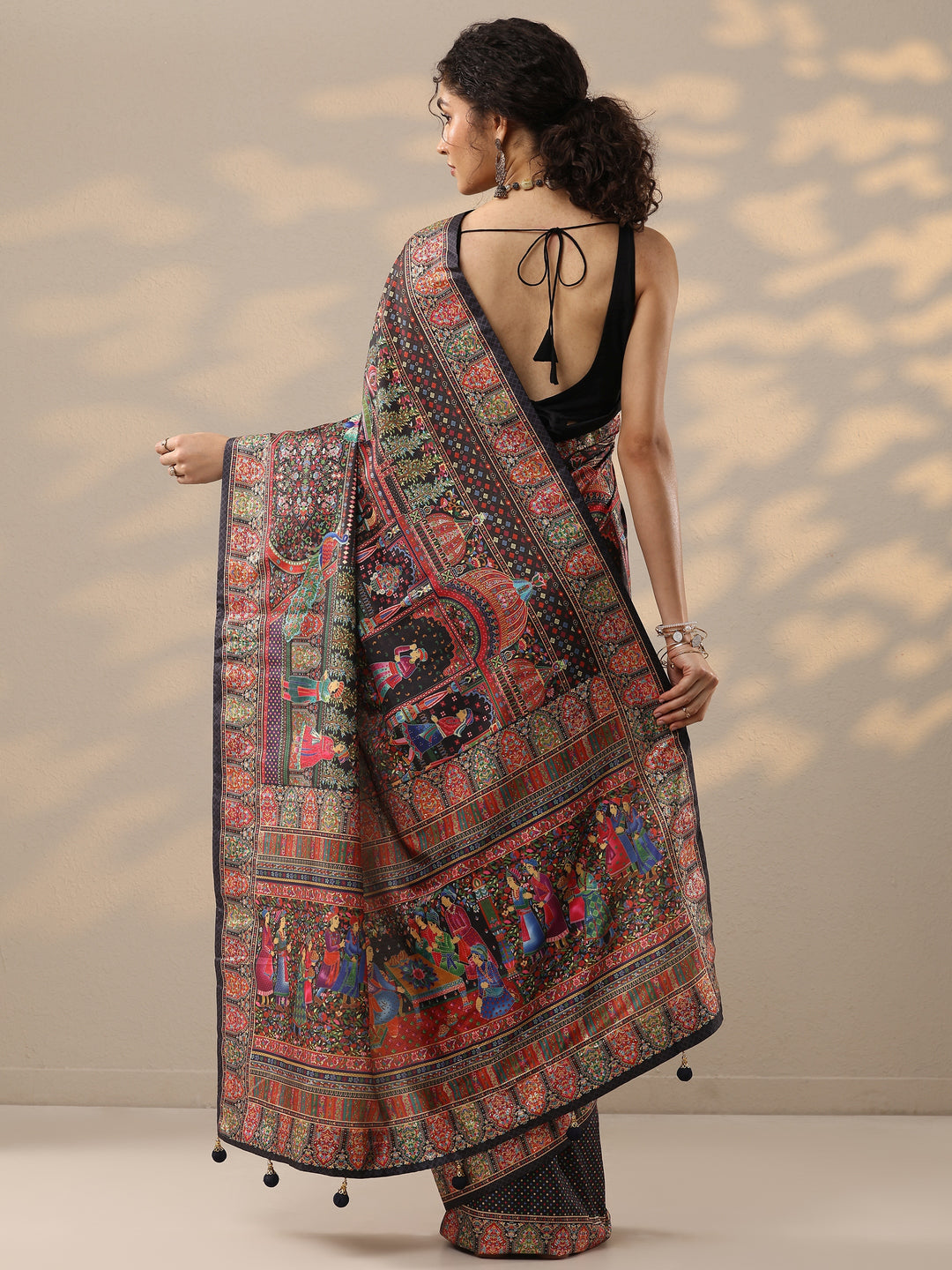 Black Printed Silk Blend Saree With Unstitched Blouse Piece