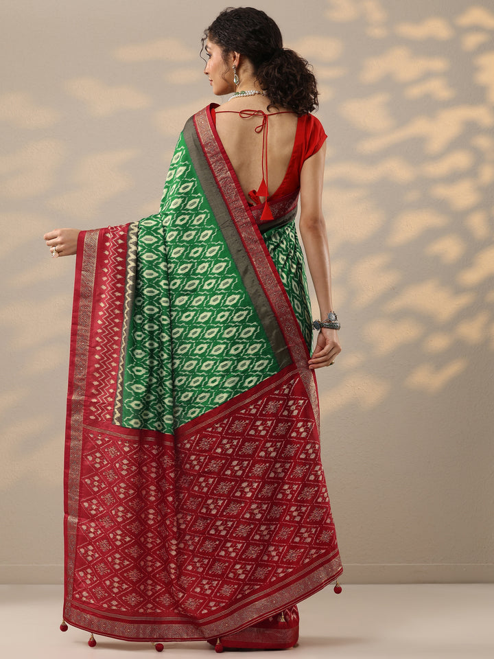 Green Printed Silk Blend Saree With Unstitched Blouse Piece