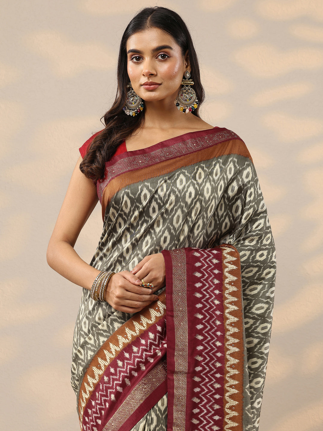 Olive Printed Silk Blend Saree With Unstitched Blouse Piece