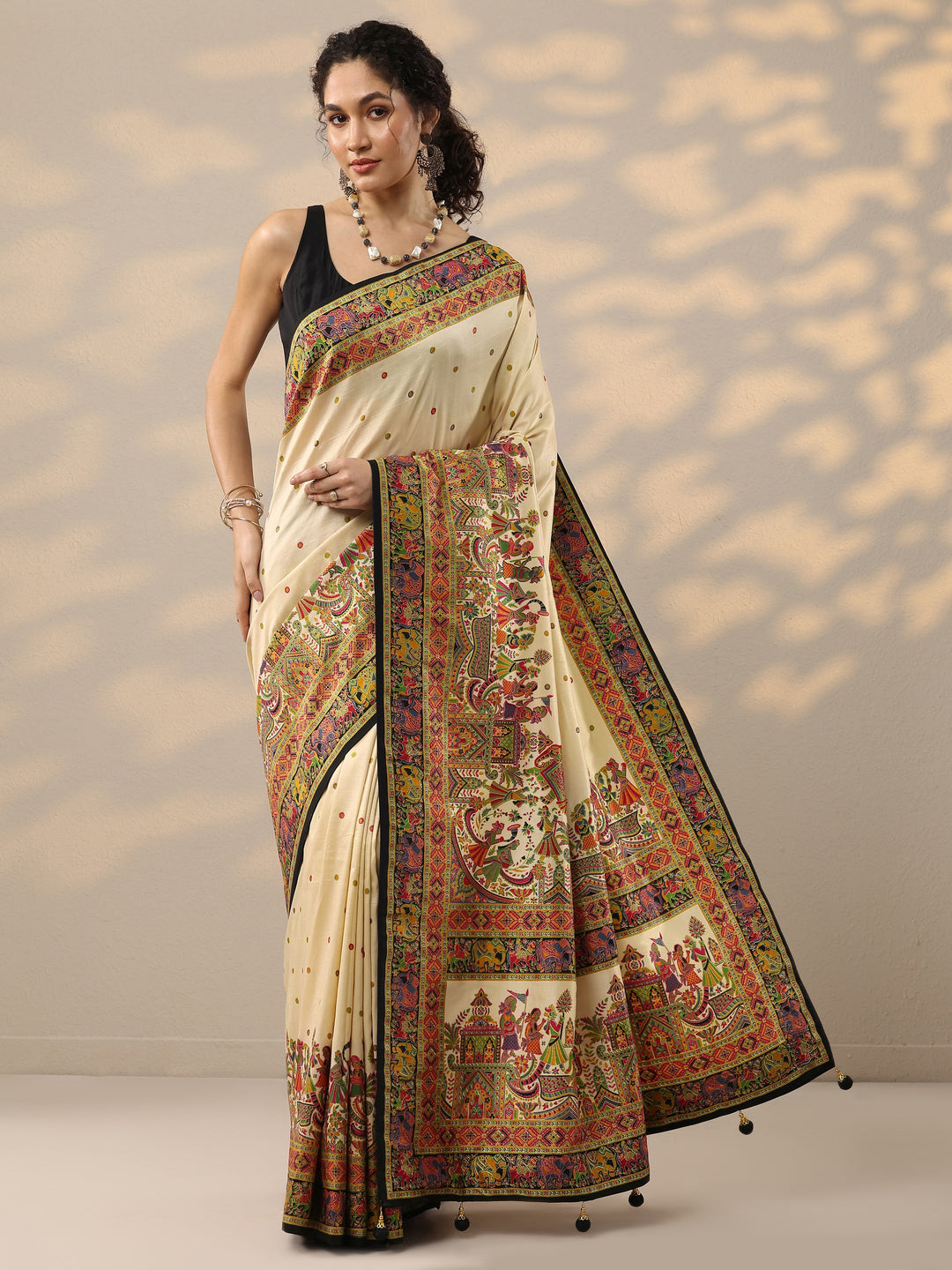 Beige Printed Silk Blend Saree With Unstitched Blouse Piece