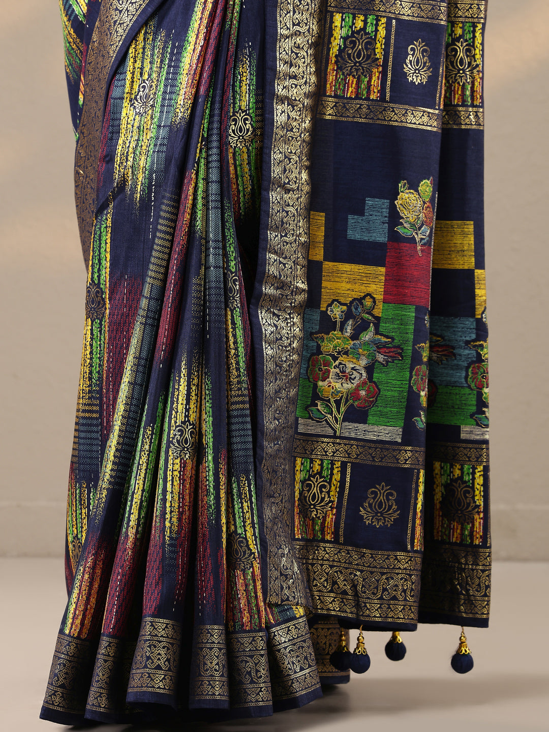 Navy Blue Woven Design Silk Blend Saree With Unstitched Blouse Piece