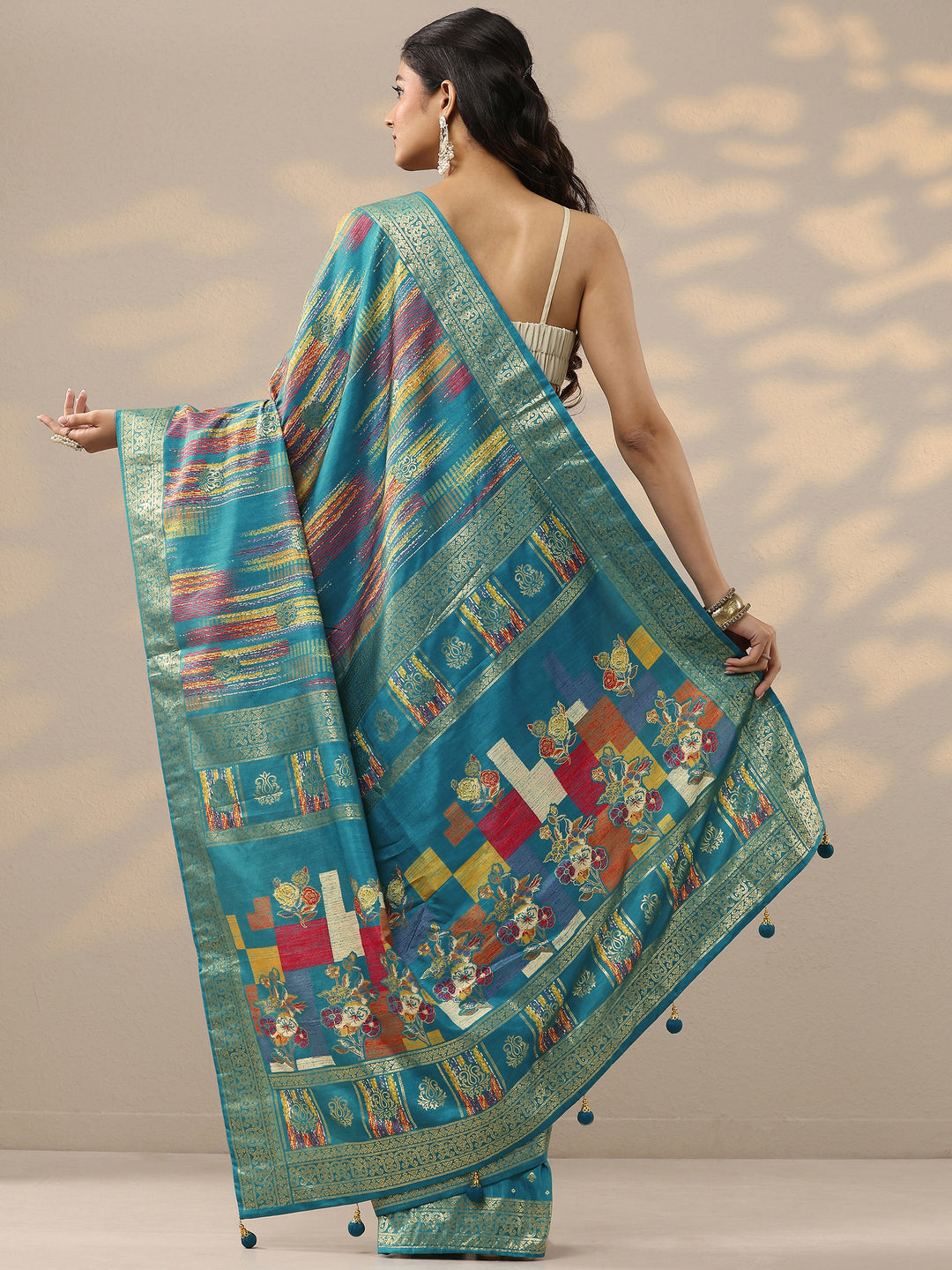 Green Woven Design Silk Blend Saree With Unstitched Blouse Piece