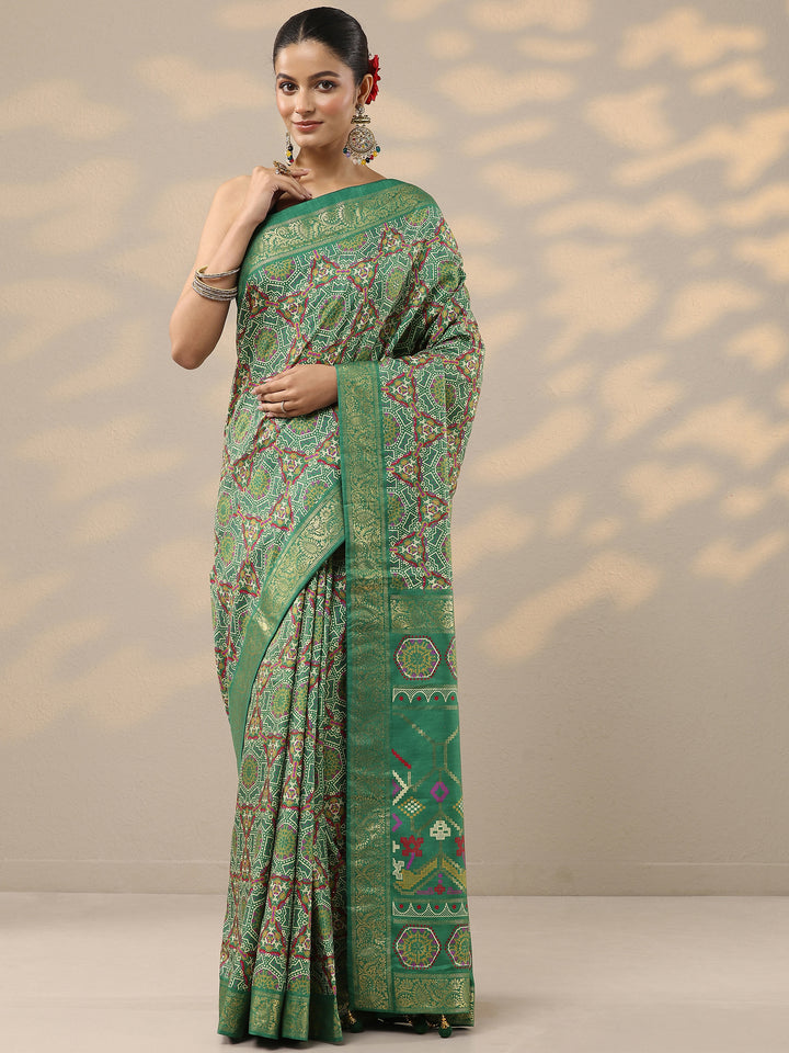 Green Printed Silk Blend Saree With Unstitched Blouse Piece