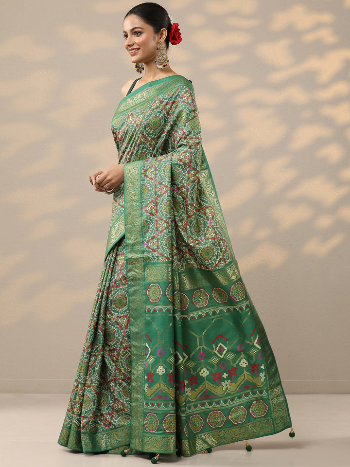 Green Printed Silk Blend Saree With Unstitched Blouse Piece