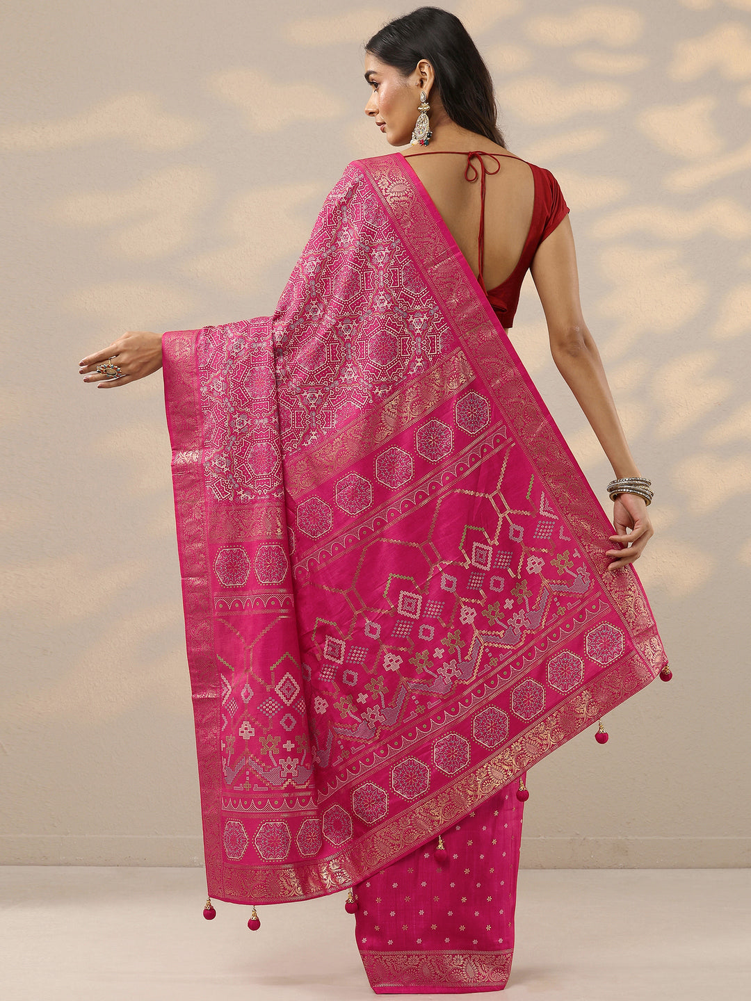 Pink Woven Design Silk Blend Saree With Unstitched Blouse Piece