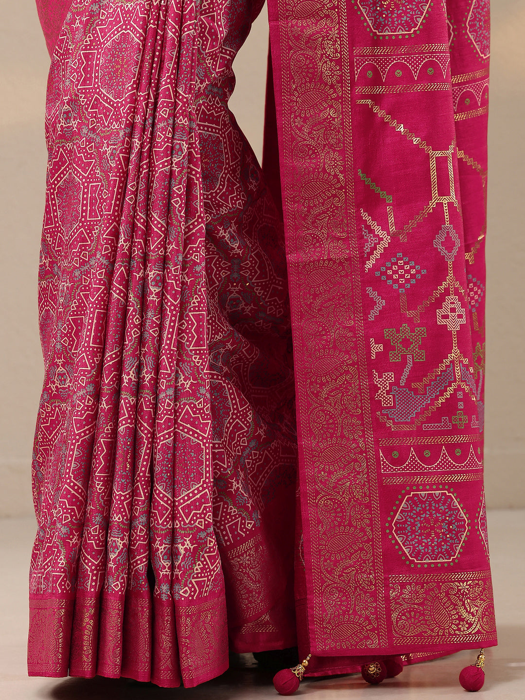 Pink Woven Design Silk Blend Saree With Unstitched Blouse Piece