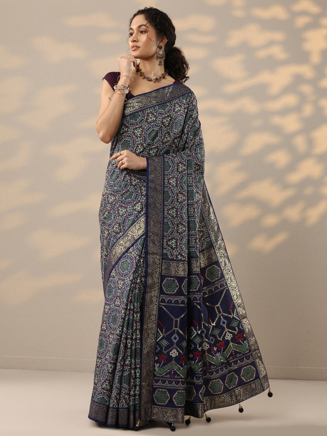 Navy Blue Woven Design Silk Blend Saree With Unstitched Blouse Piece