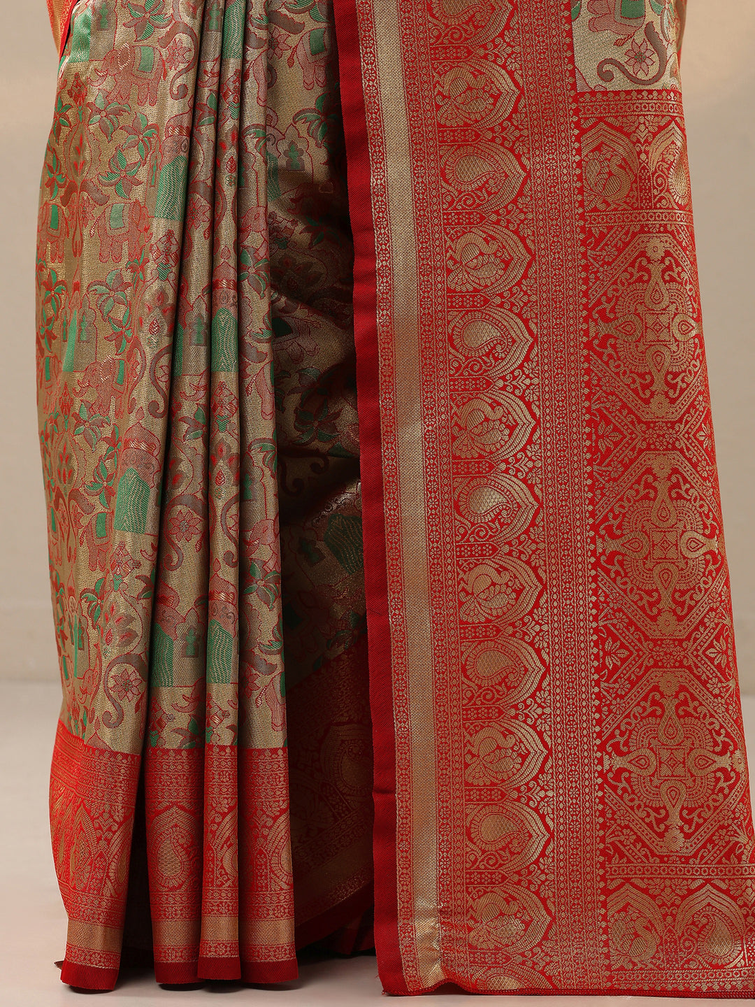 Cream Woven Design Silk Blend Saree With Unstitched Blouse Piece
