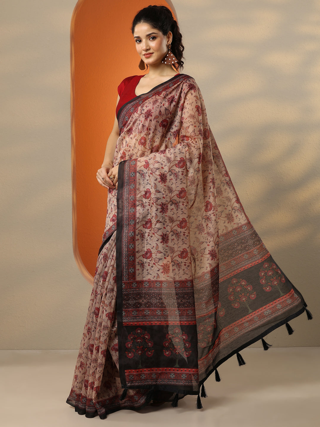 Beige Printed Silk Blend Saree With Unstitched Blouse Piece