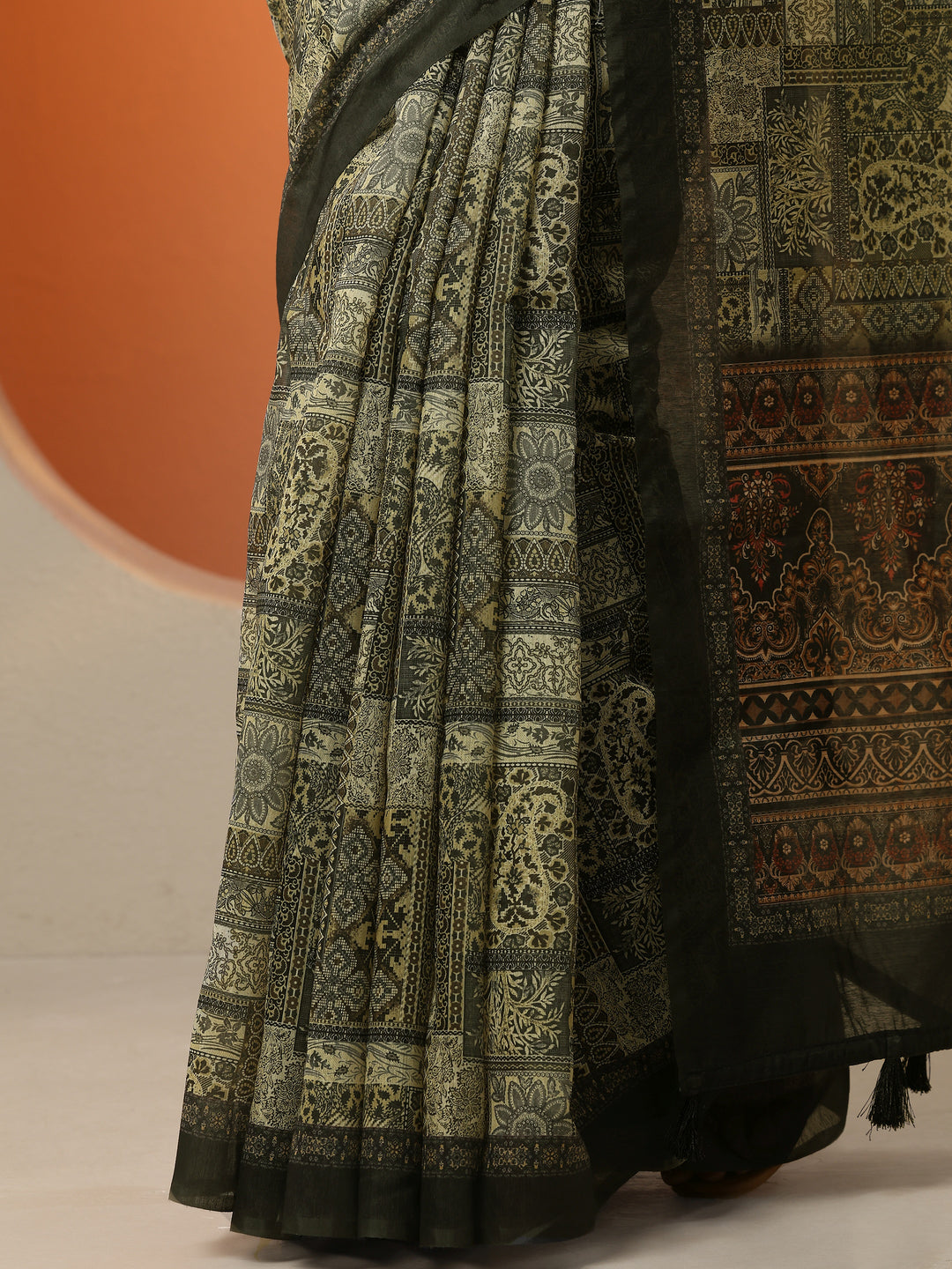 Yellow Printed Silk Blend Saree With Unstitched Blouse Piece