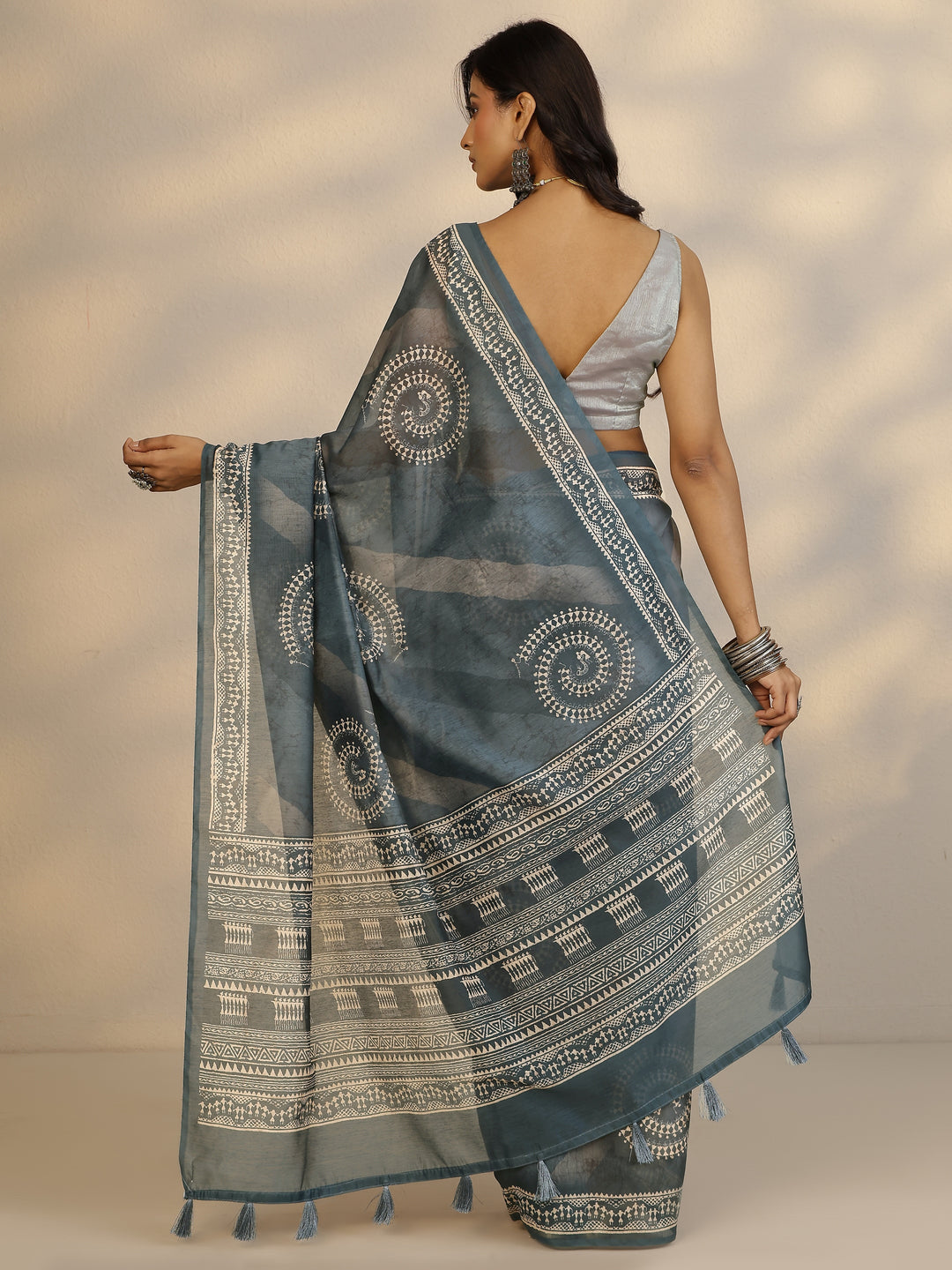 Blue Printed Silk Blend Saree With Unstitched Blouse Piece