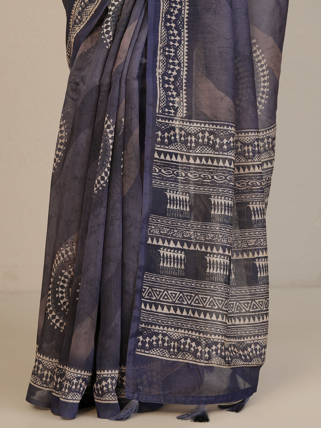Grey Printed Silk Blend Saree With Unstitched Blouse Piece