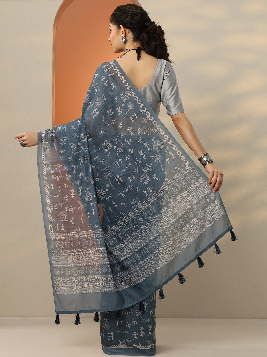 Grey Printed Silk Blend Saree With Unstitched Blouse Piece