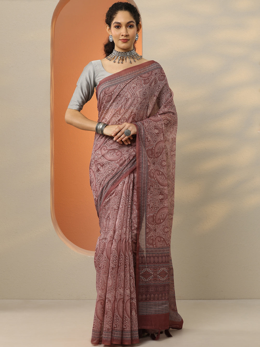 Pink Printed Silk Blend Saree With Unstitched Blouse Piece