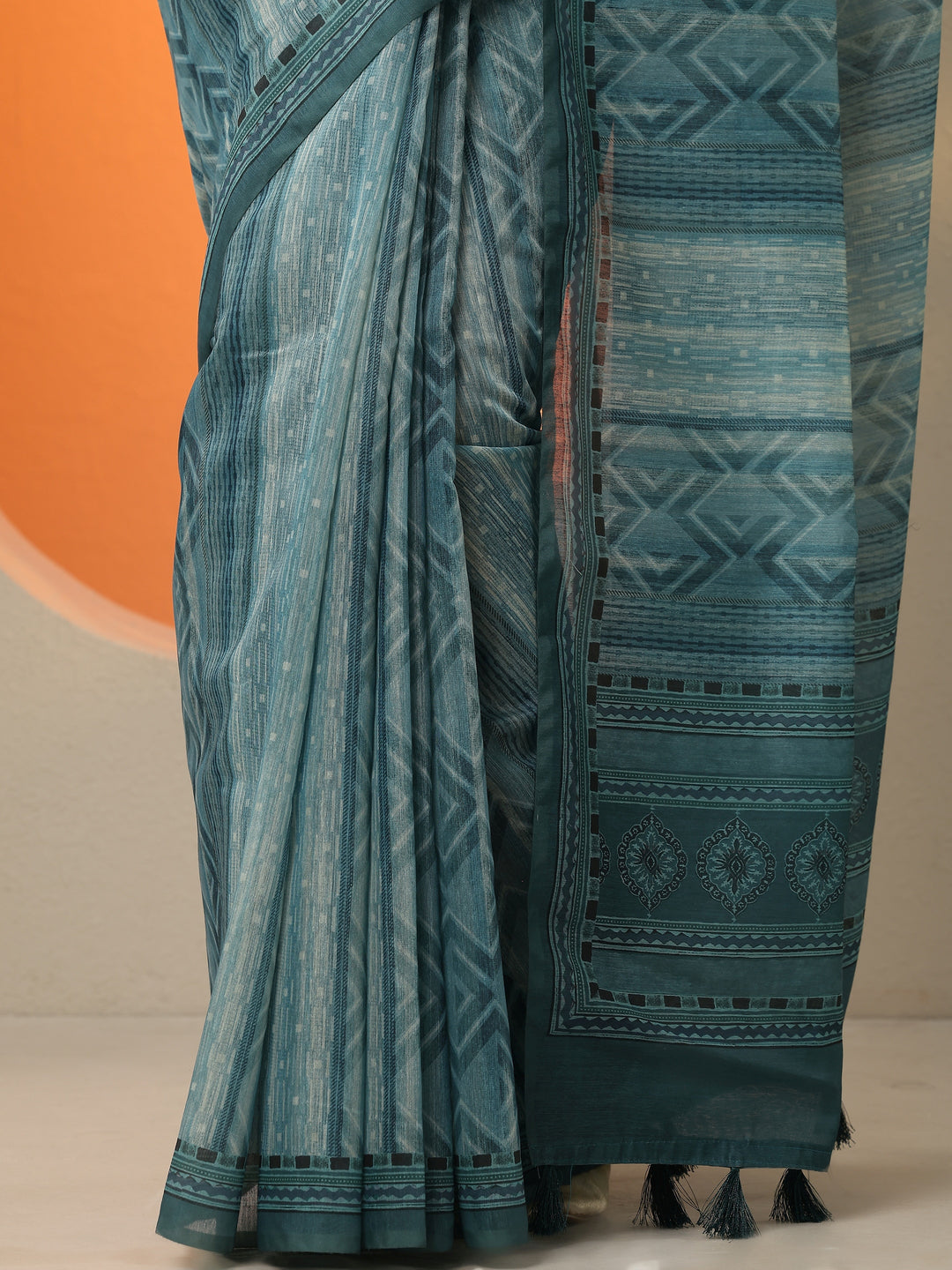Green Printed Silk Blend Saree With Unstitched Blouse Piece
