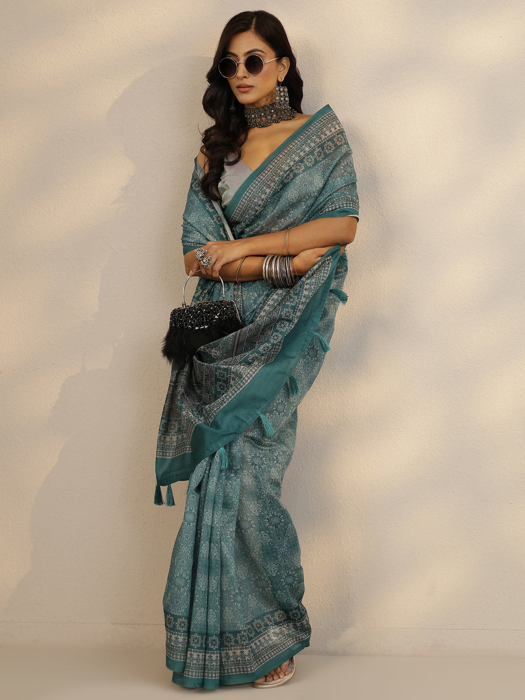 Green Printed Silk Blend Saree With Unstitched Blouse Piece