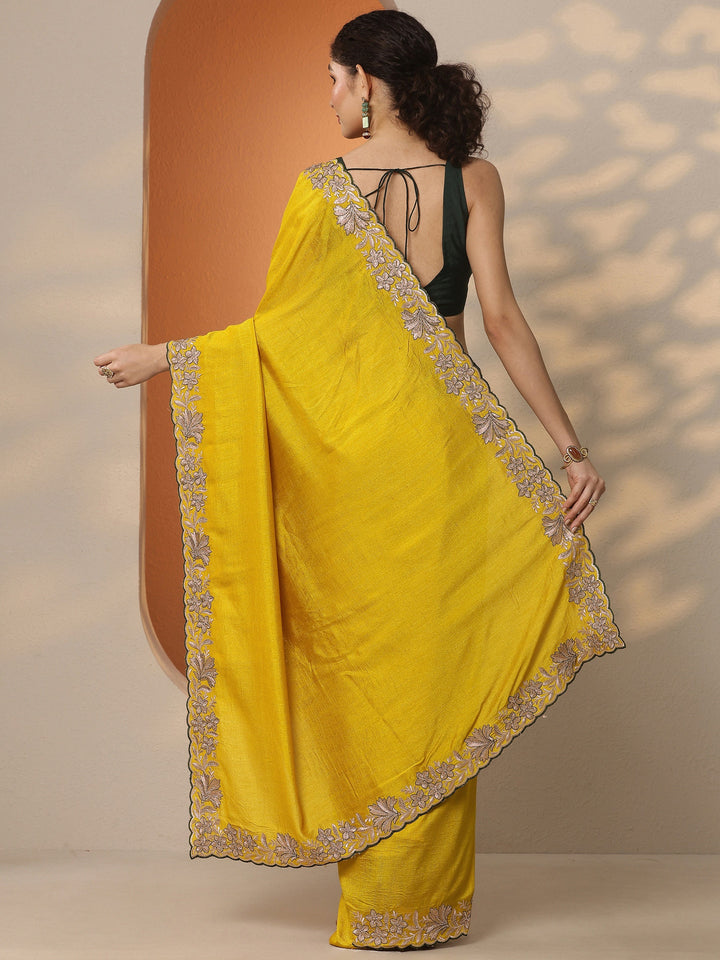 Mustard Solid Silk Blend Saree With Unstitched Blouse Piece