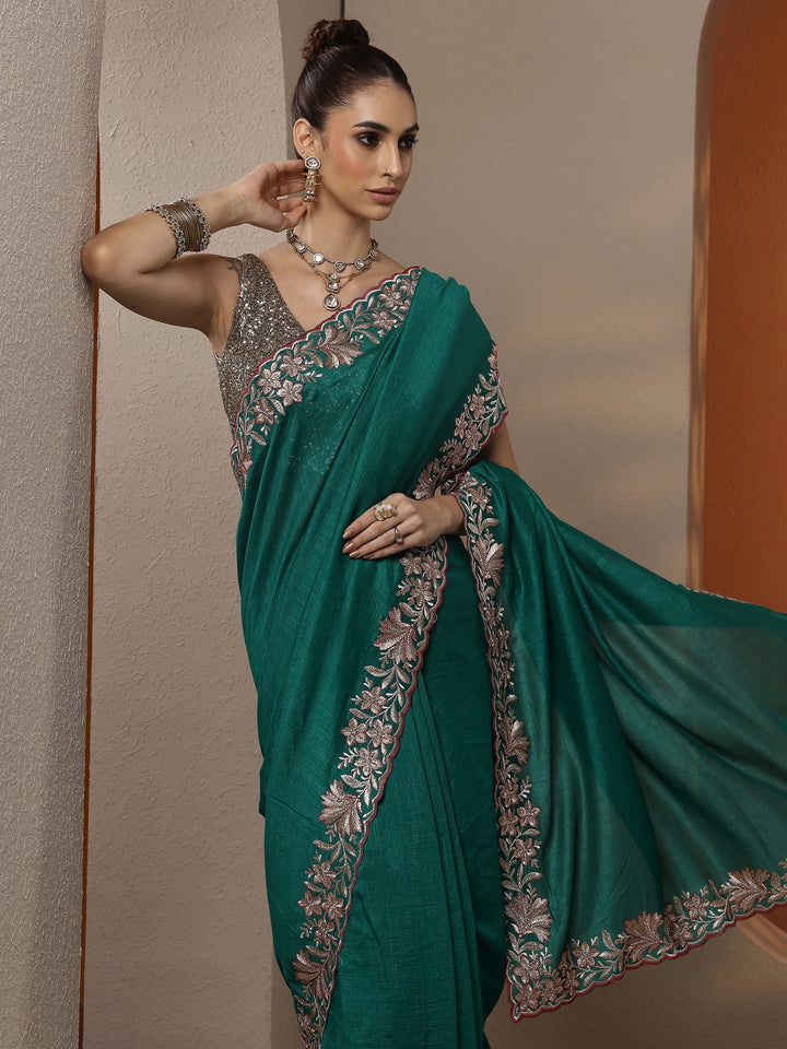 Green Solid Silk Blend Saree With Unstitched Blouse Piece