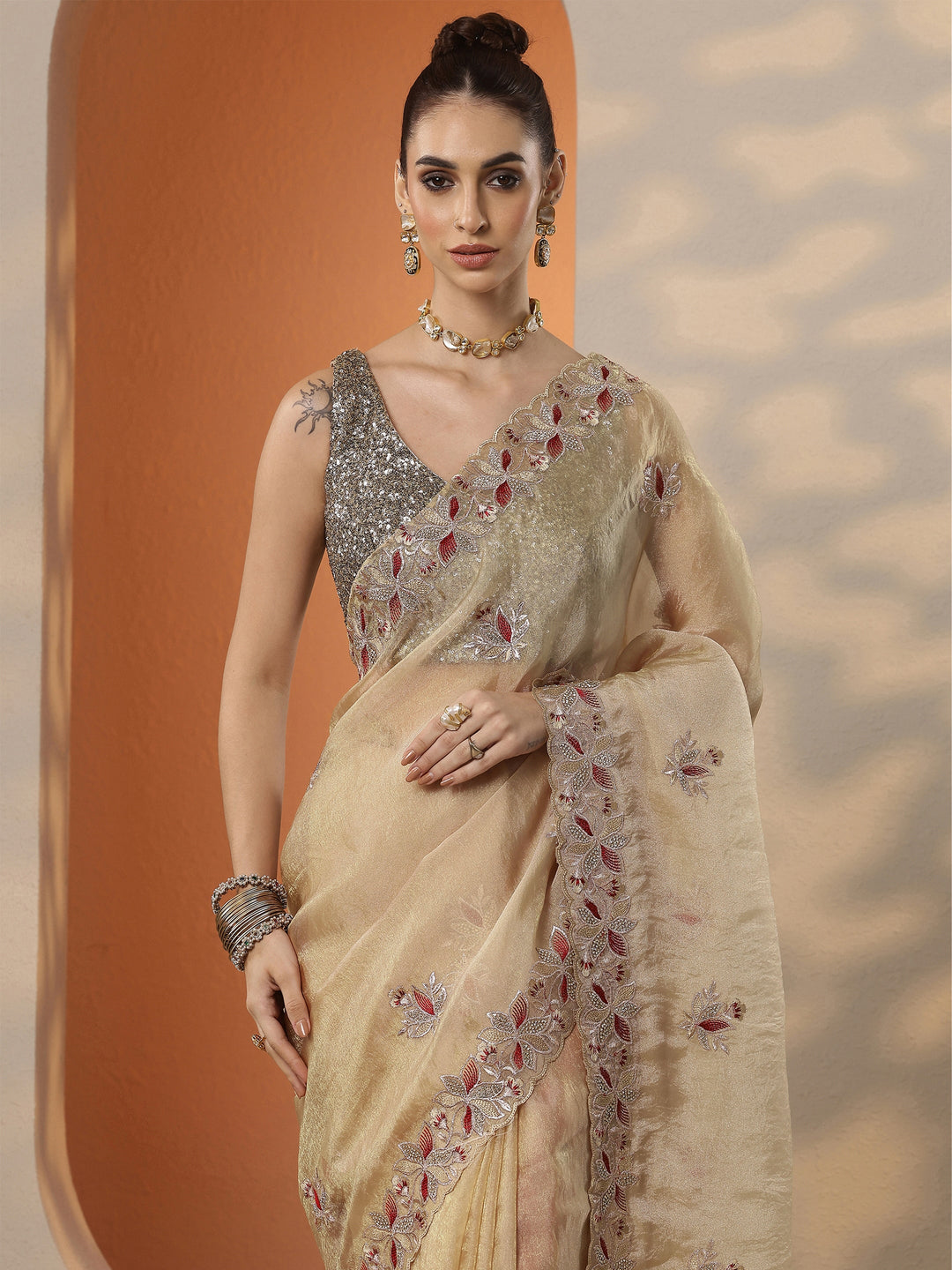Beige Embroidered Organza Saree With Unstitched Blouse Piece