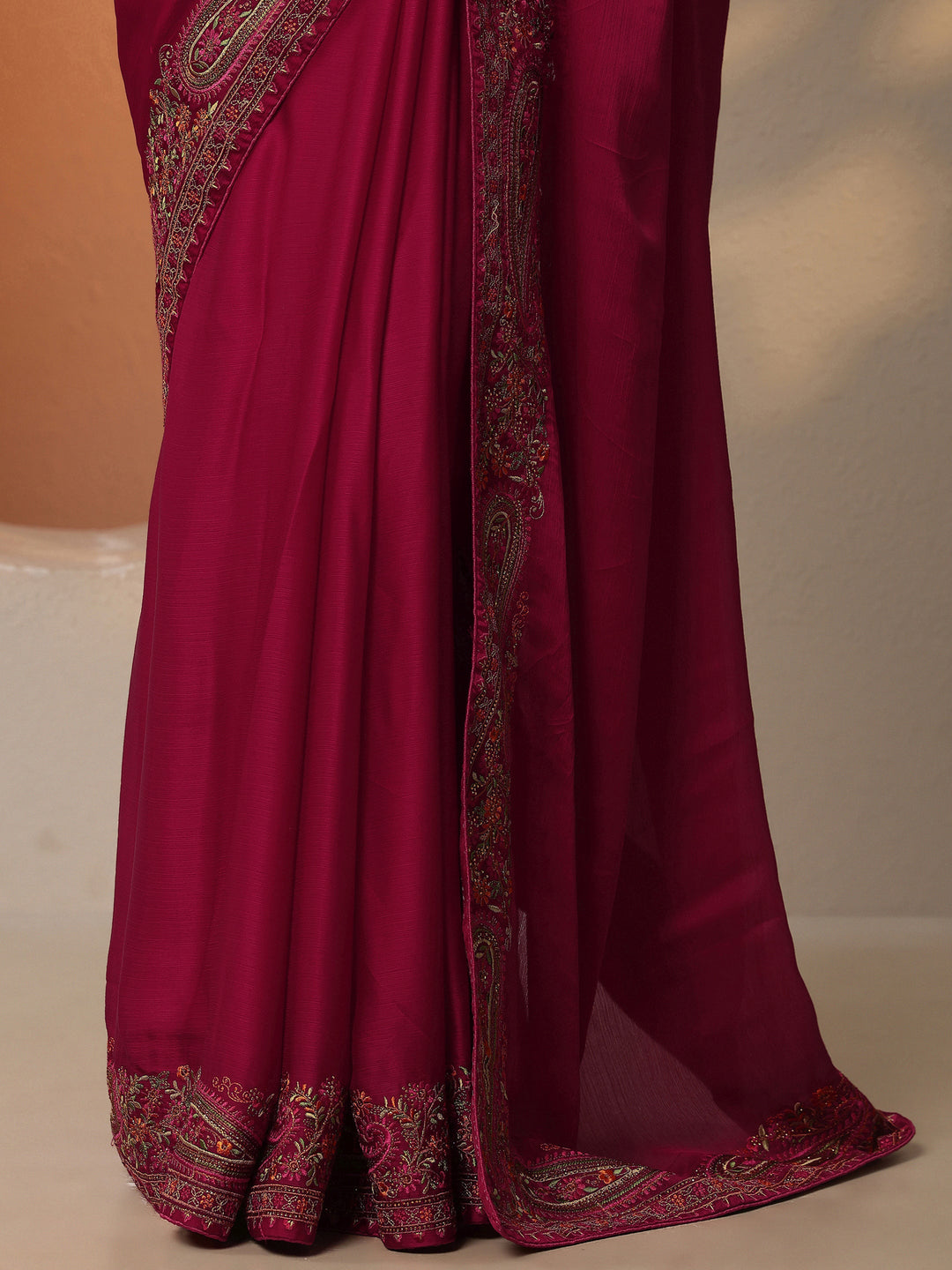 Red Solid Chiffon Saree With Unstitched Blouse Piece