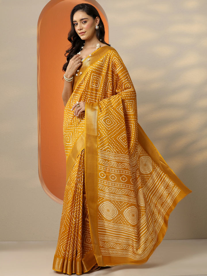 Mustard Printed Silk Blend Saree With Unstitched Blouse Picece