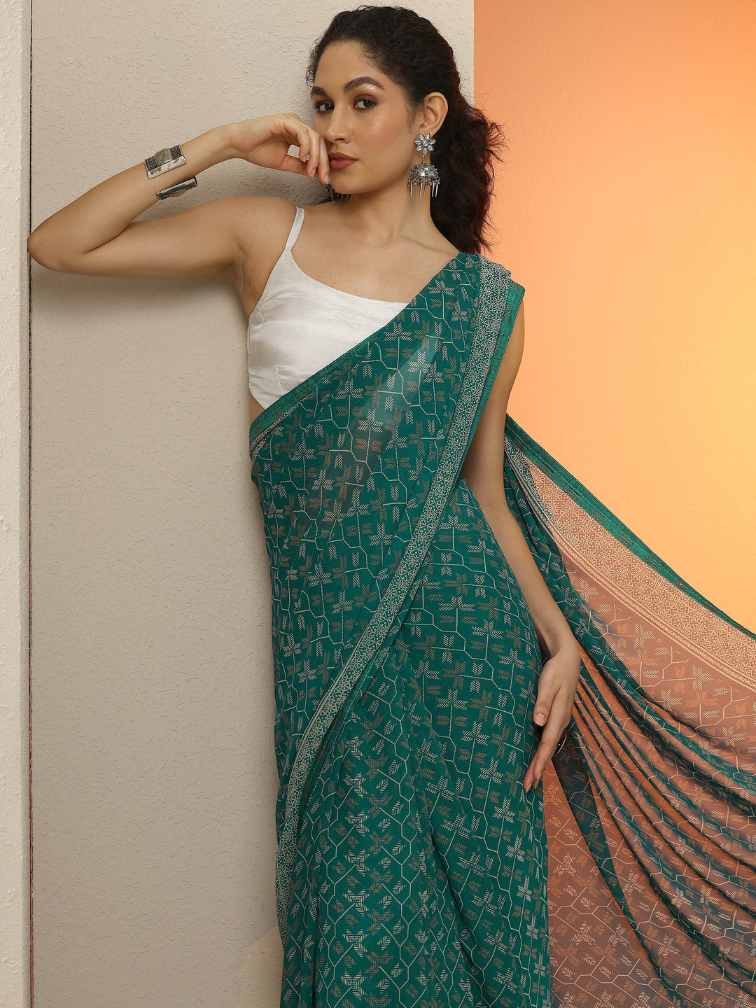 Green  Printed Georgette Saree With Unstitched Blouse Piece