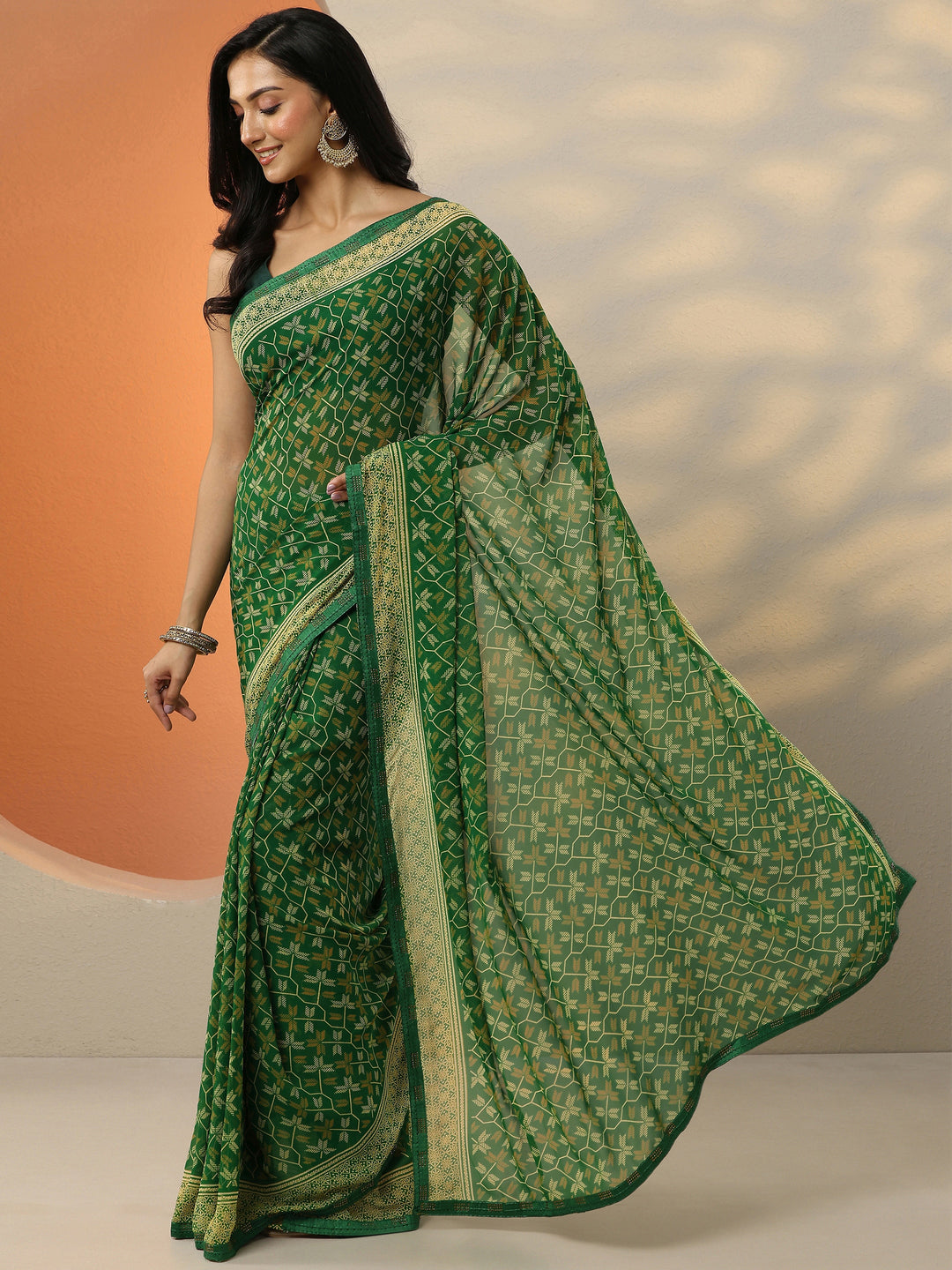 Green Printed Georgette Saree With Unstitched Blouse Piece