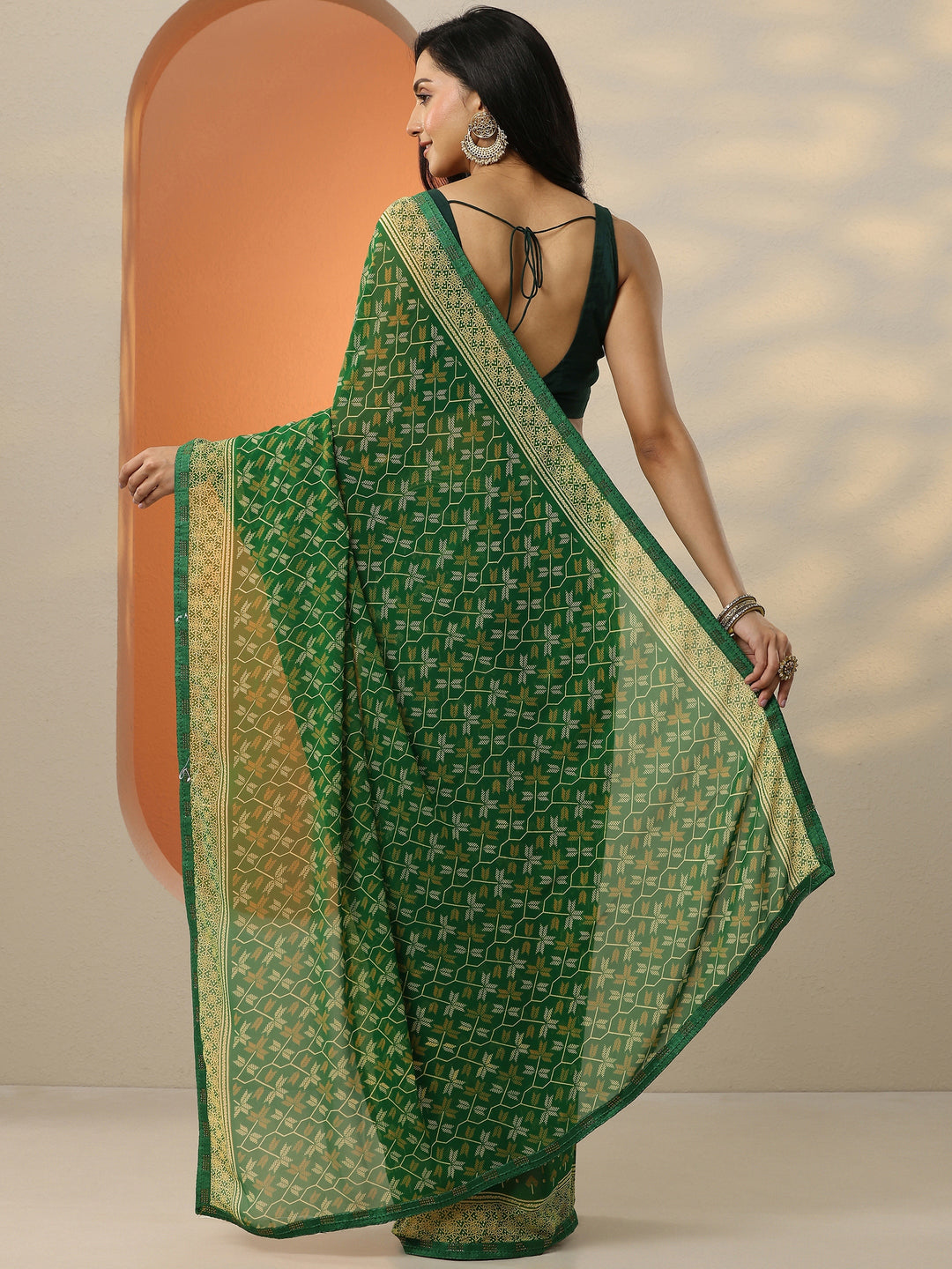 Green Printed Georgette Saree With Unstitched Blouse Piece