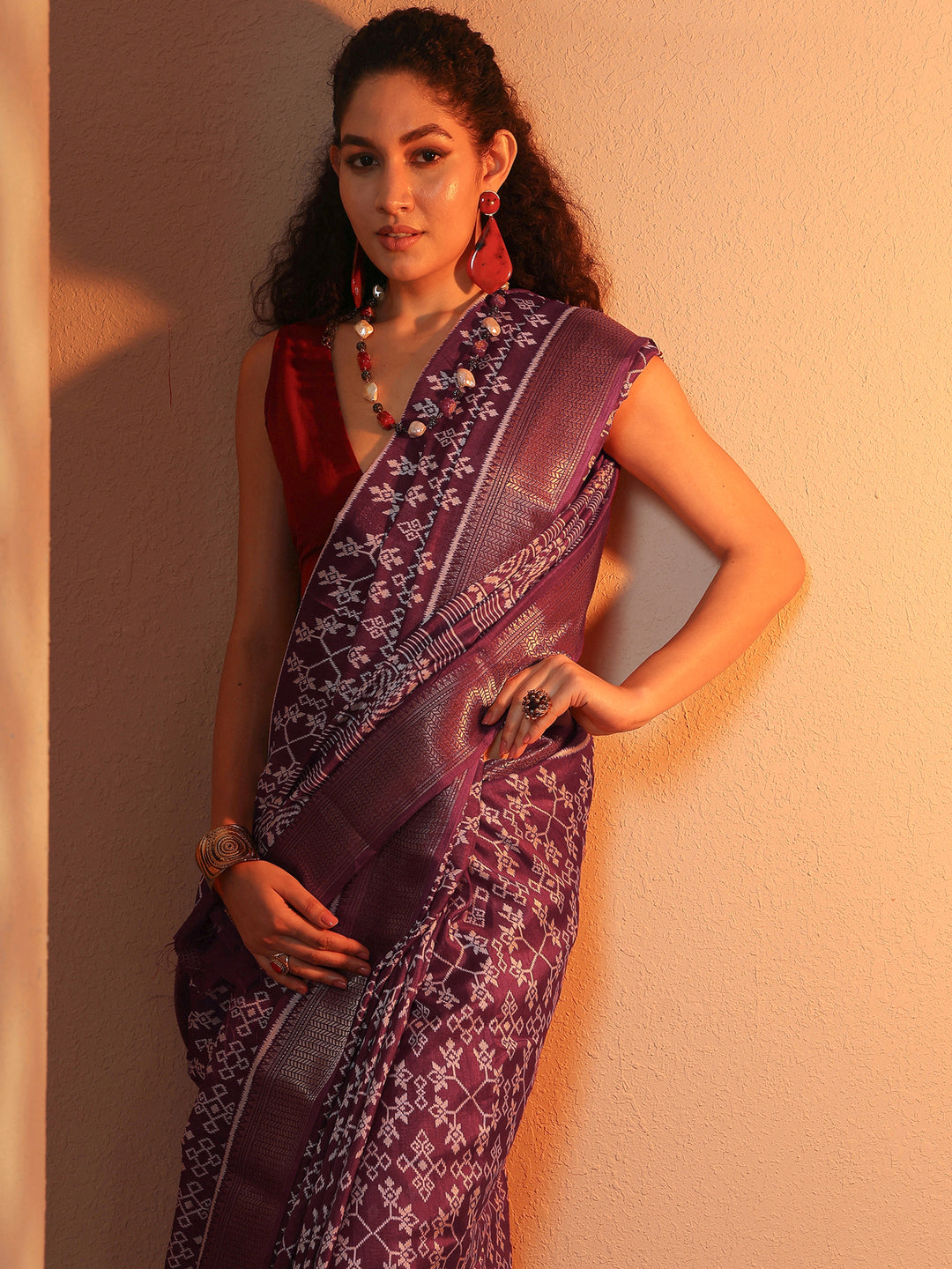 Burgundy Printed Silk Blend Saree With Unstitched Blouse Picece