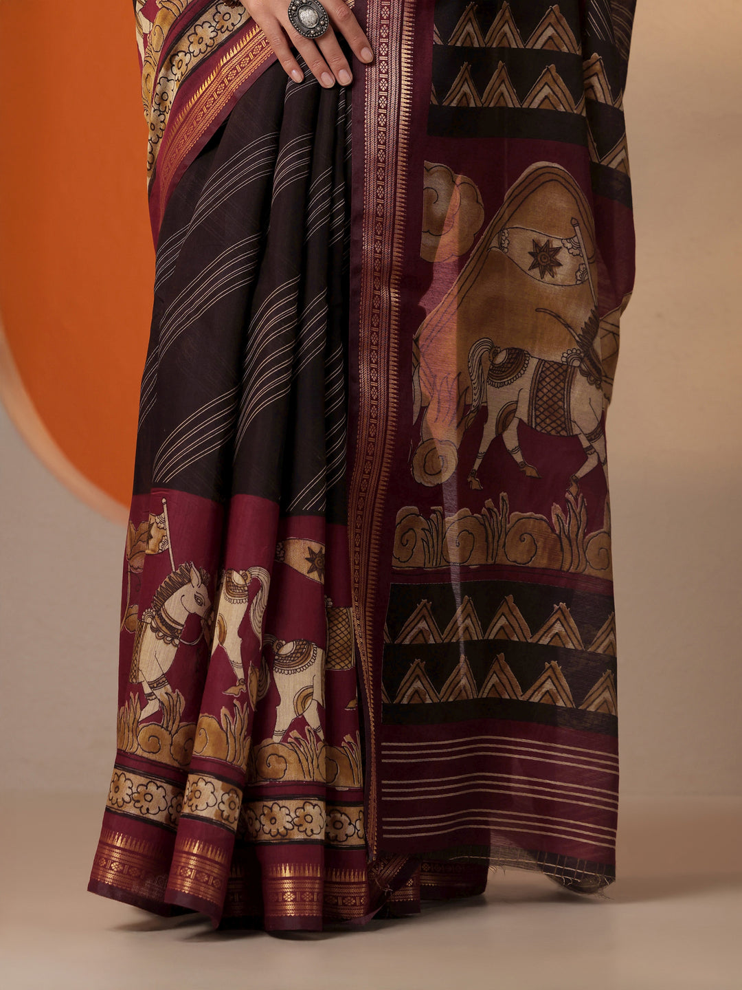 Black Printed Silk Blend Saree With Unstitched Blouse Piece