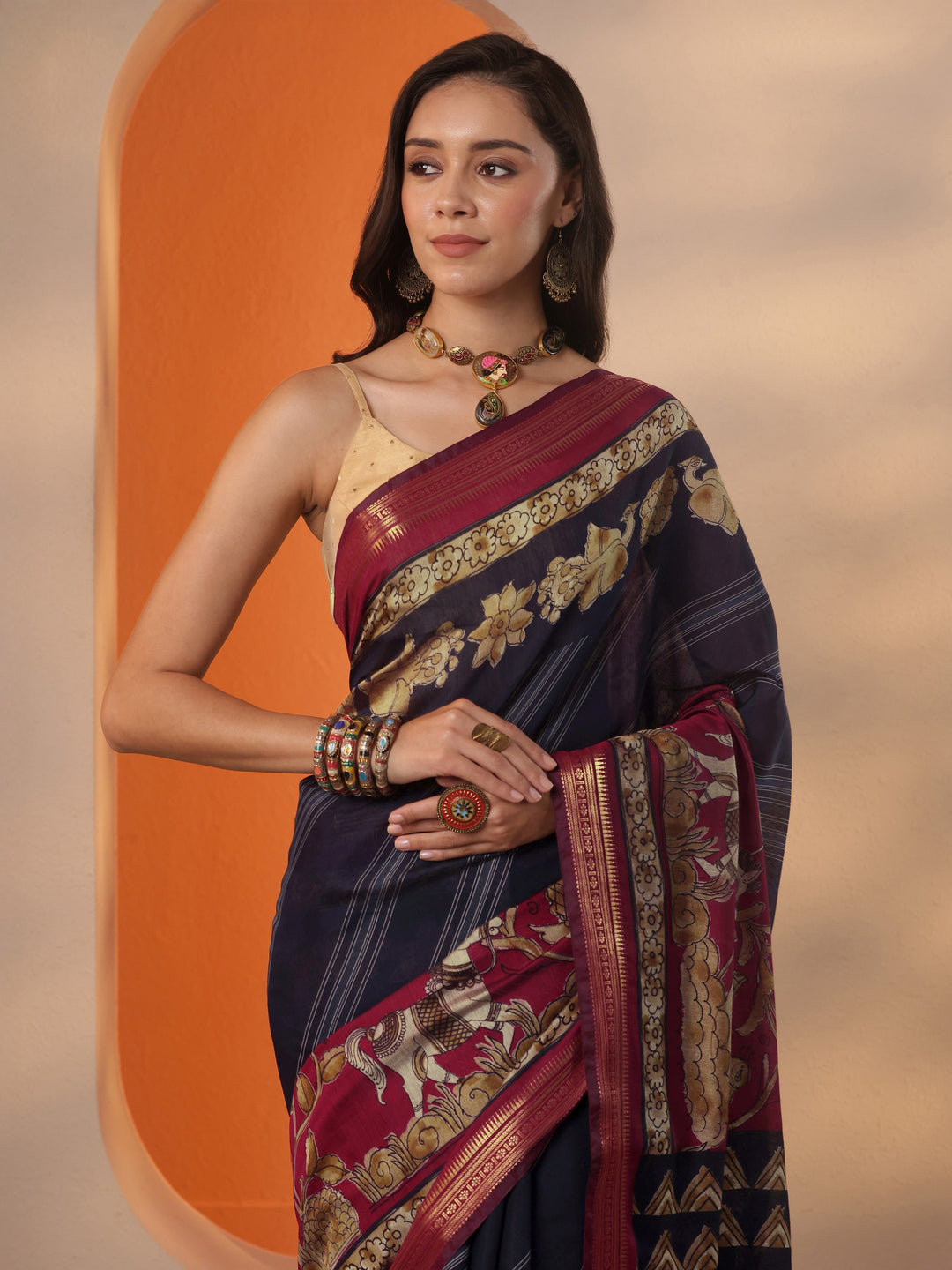 Navy Blue Printed Silk Blend Saree With Unstitched Blouse Piece
