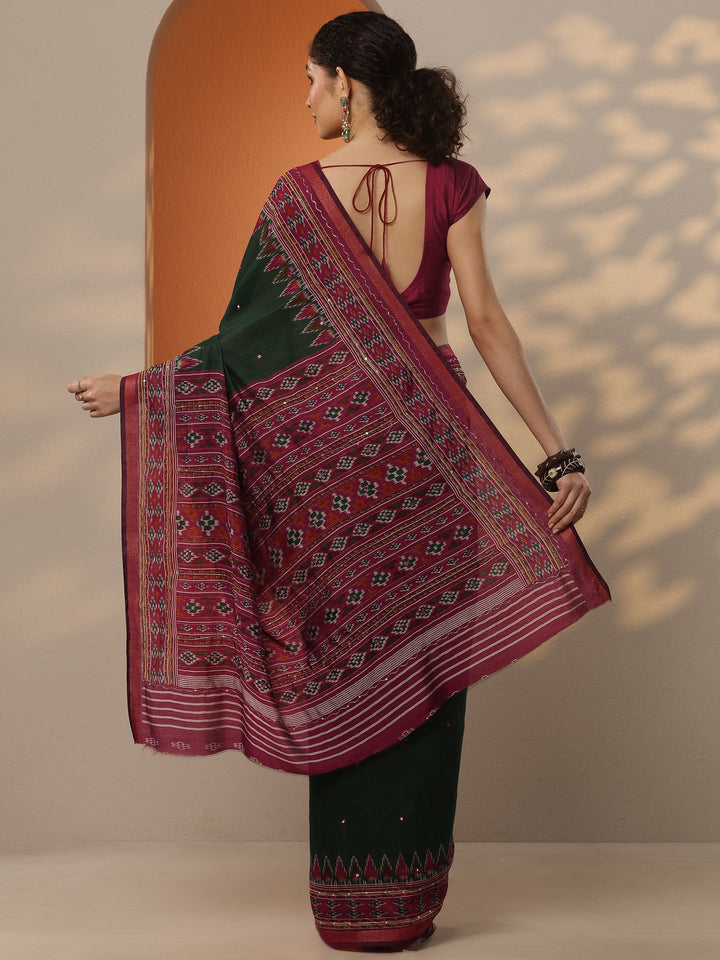 Green Solid Silk Blend Saree With Unstitched Blouse Piece