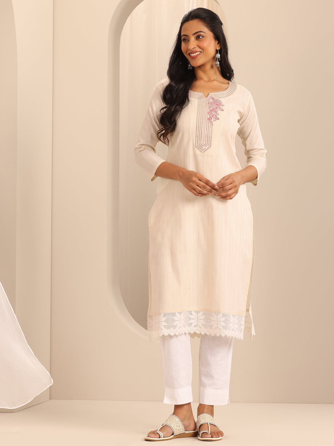 Off White Yoke Design Cotton Blend Straight Kurta