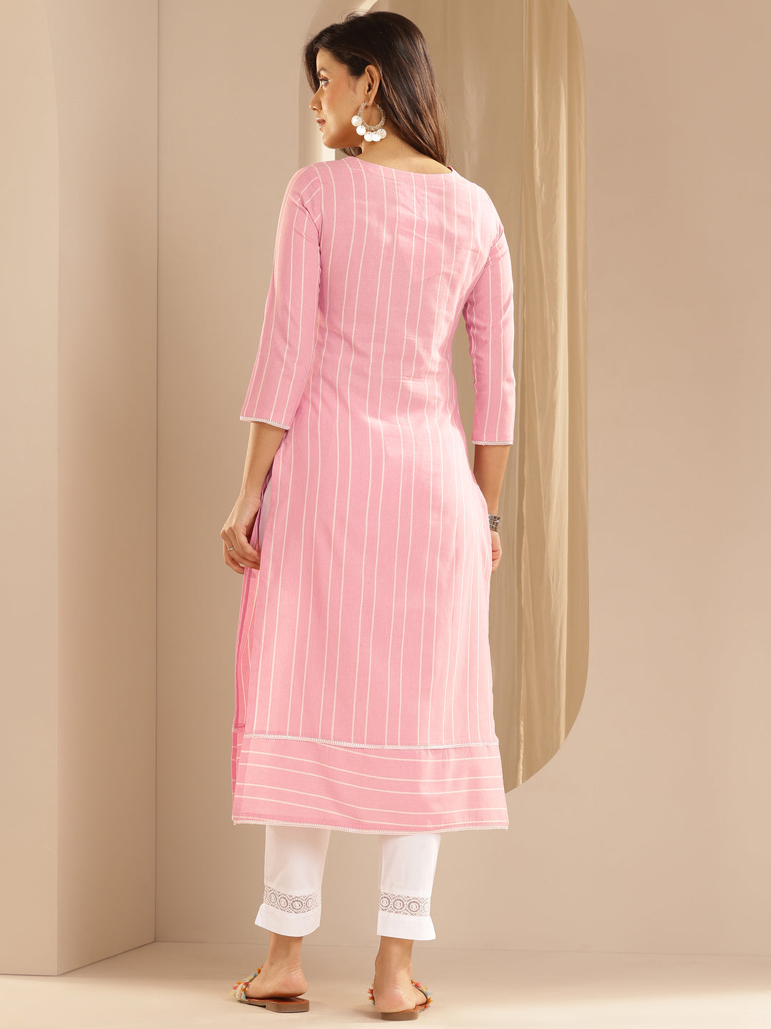 Pink Embroidered Cotton Blend Straight Kurta