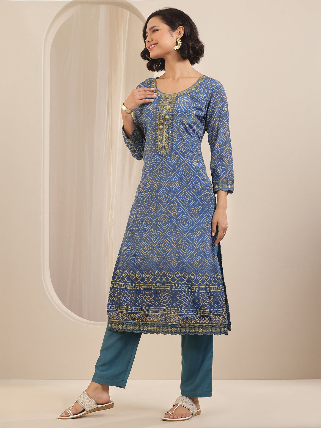 Blue Printed Chinon Straight Suit Sets With Dupatta