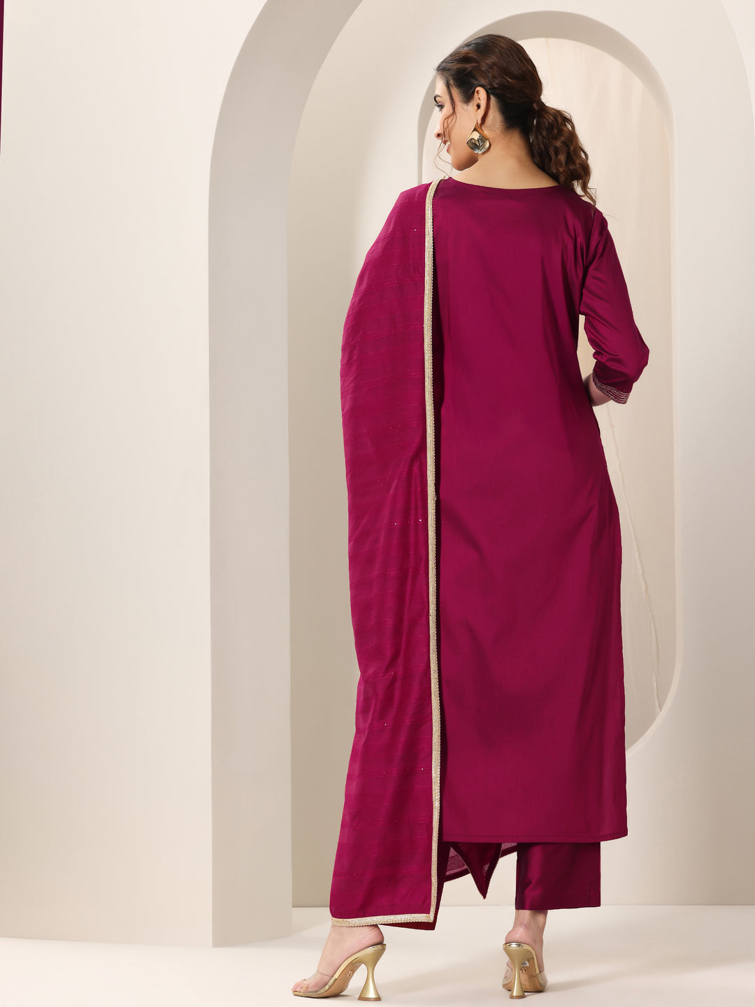 Pink Embroidered Silk Blend Straight Suit Set With Dupatta