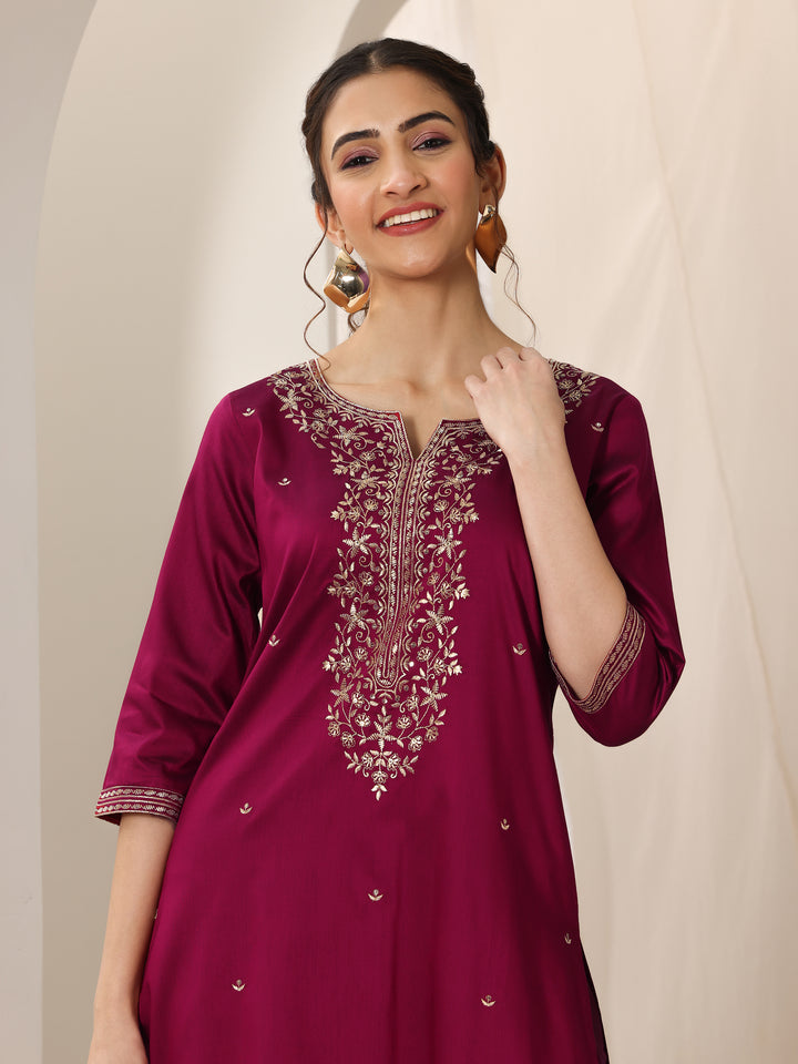 Pink Embroidered Silk Blend Straight Suit Set With Dupatta