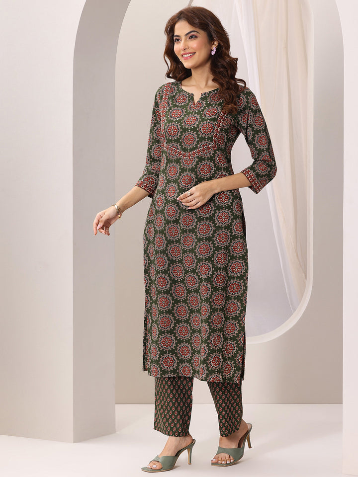 Green Printed Cotton Straight Suit Set With Dupatta