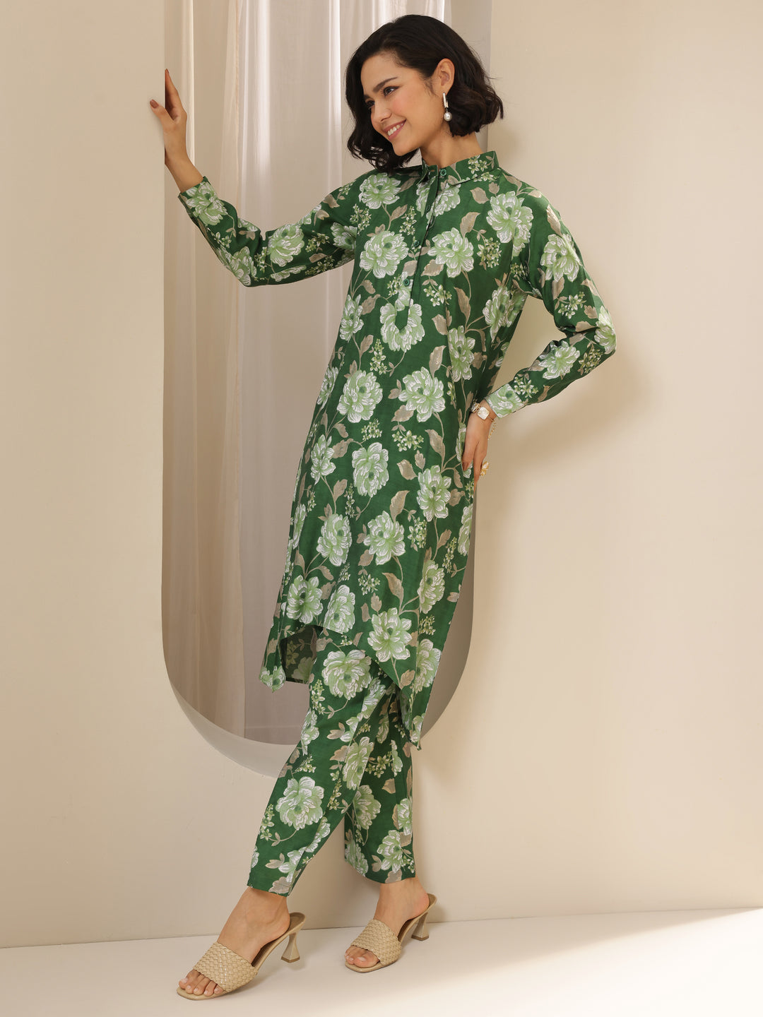 Green Printed Silk Blend Straight Kurta Set