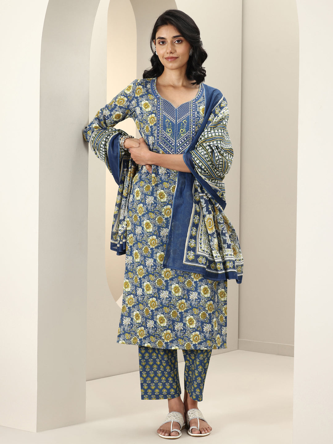 Blue Printed Cotton Straight Suit Sets With Dupatta