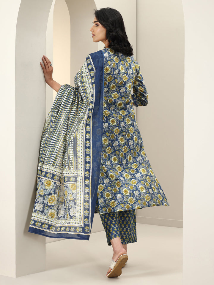 Blue Printed Cotton Straight Suit Sets With Dupatta